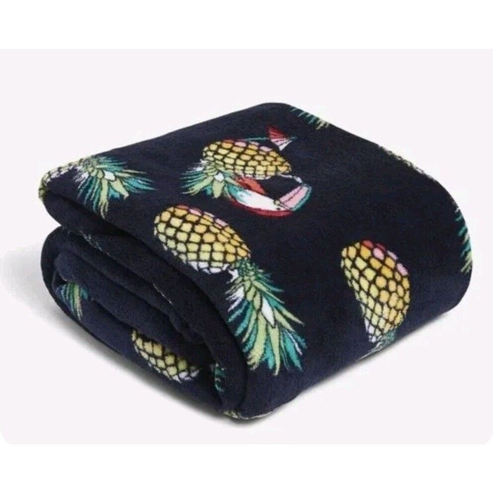 Vera Bradley Super Soft Fleece Pineapple Throw Blanket, TOUCAN PARTY 50 x 80 NWT
